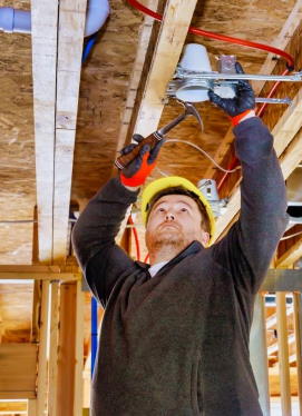 Electrician, liveway